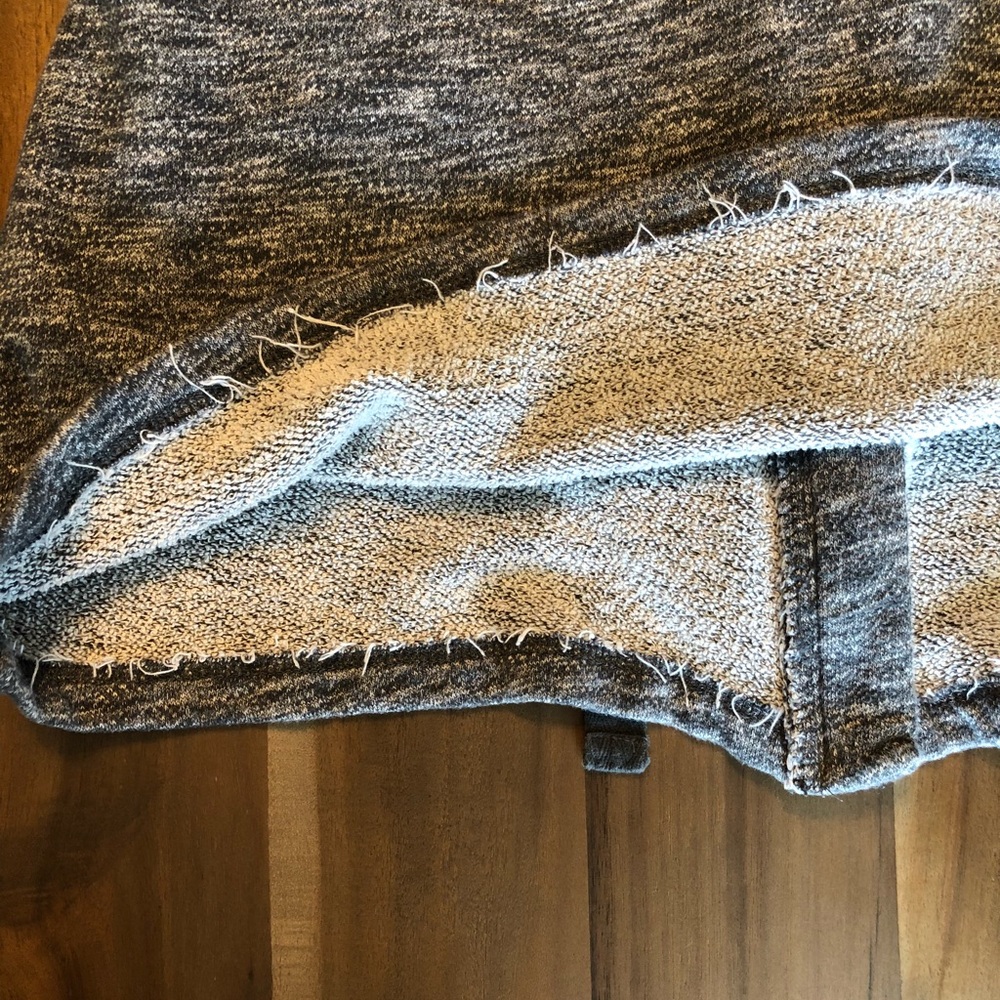 Gapfit Sweatshirt - Picture 6 of 6